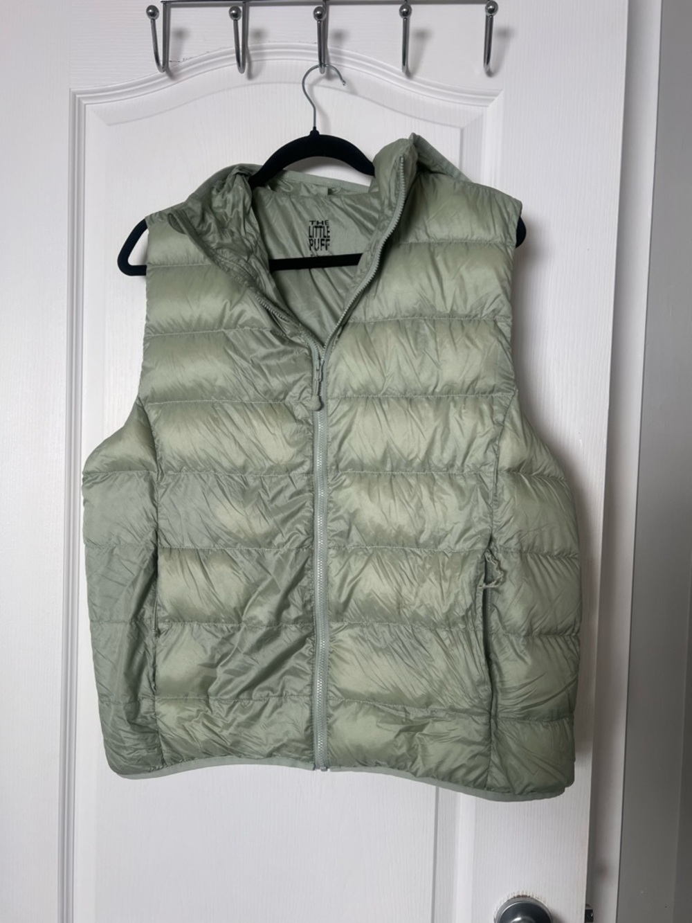 Aritzia TNA Light Sage Green Puffer Vest